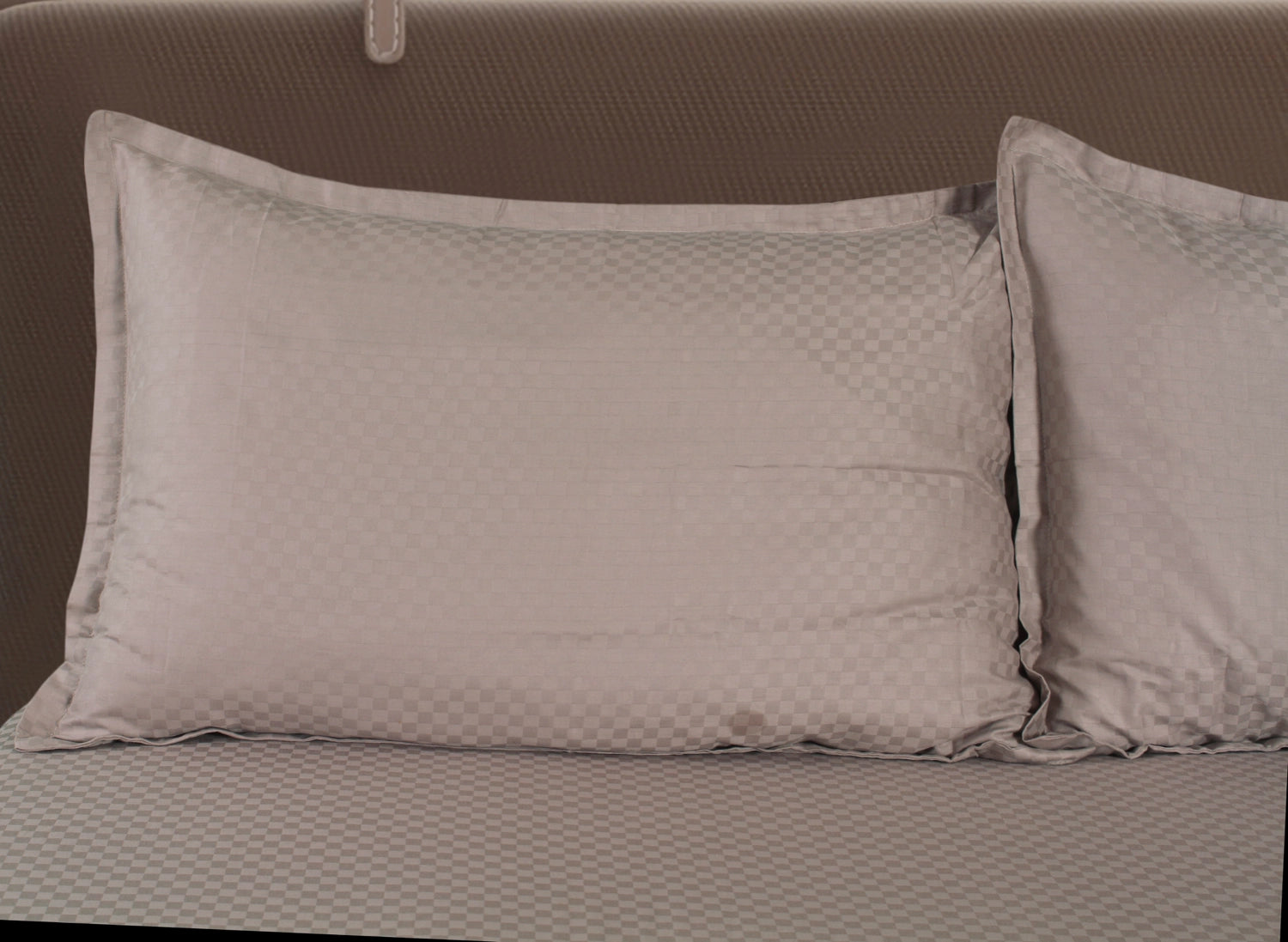 AVA - Blush - Pure Cotton Jacquard King Bedsheet (108×108 inches)