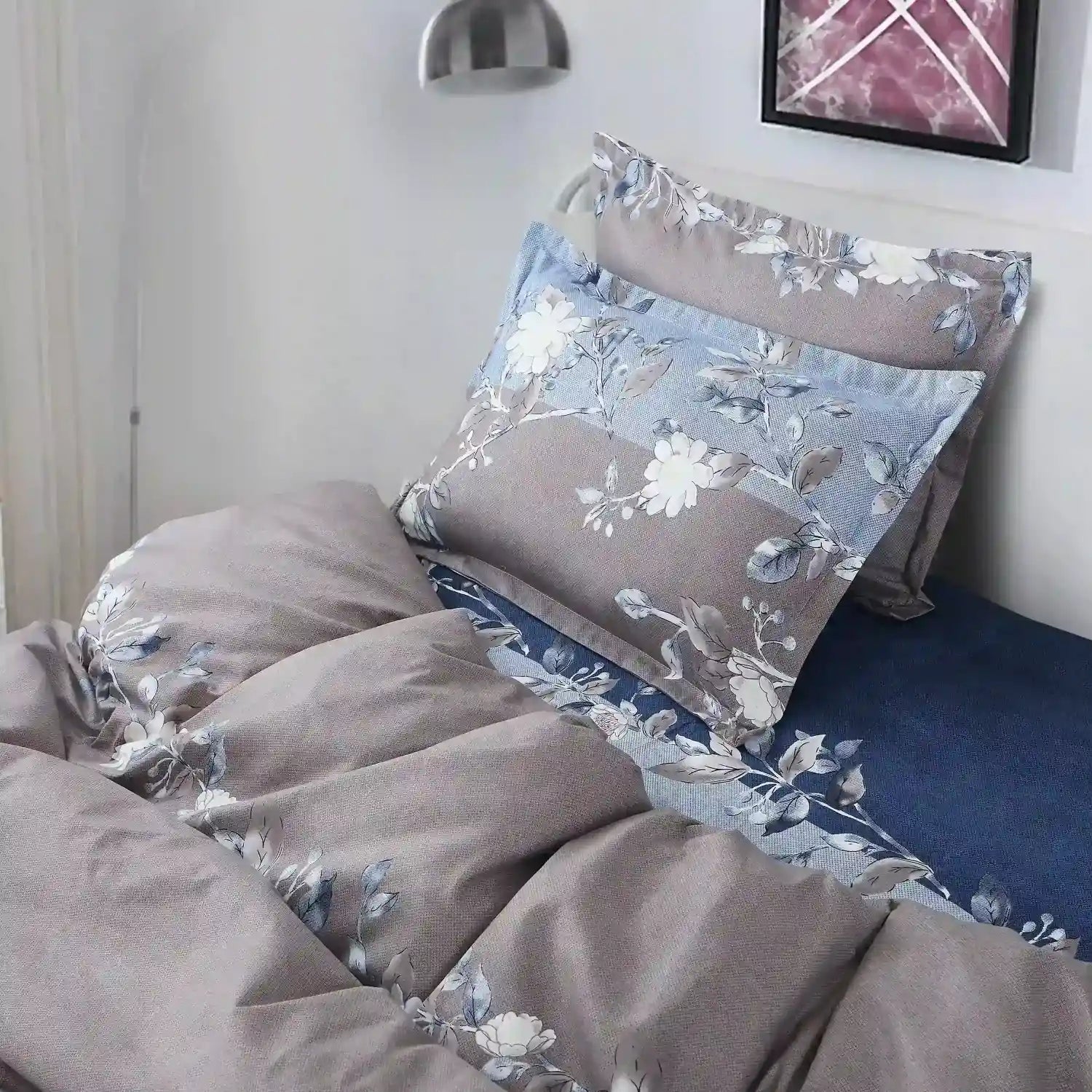 Bellflower - Flat Bedsheet (90×100 inches)