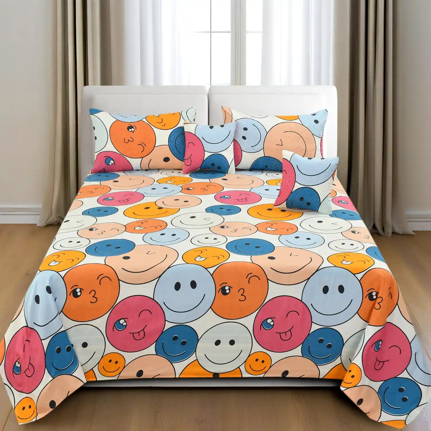 Emotica - 5 Pieces - Quilted Bedding Set (90 x 90 inches)