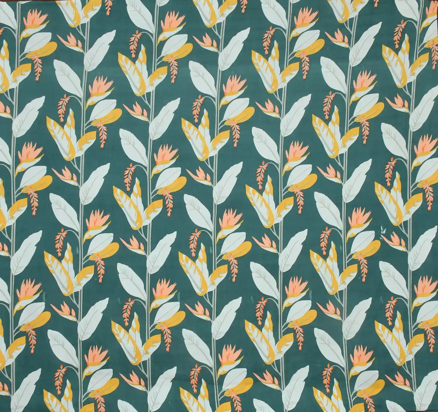 Floral Yard - Queen/Double - Fitted Bedsheet (76×72 inches)