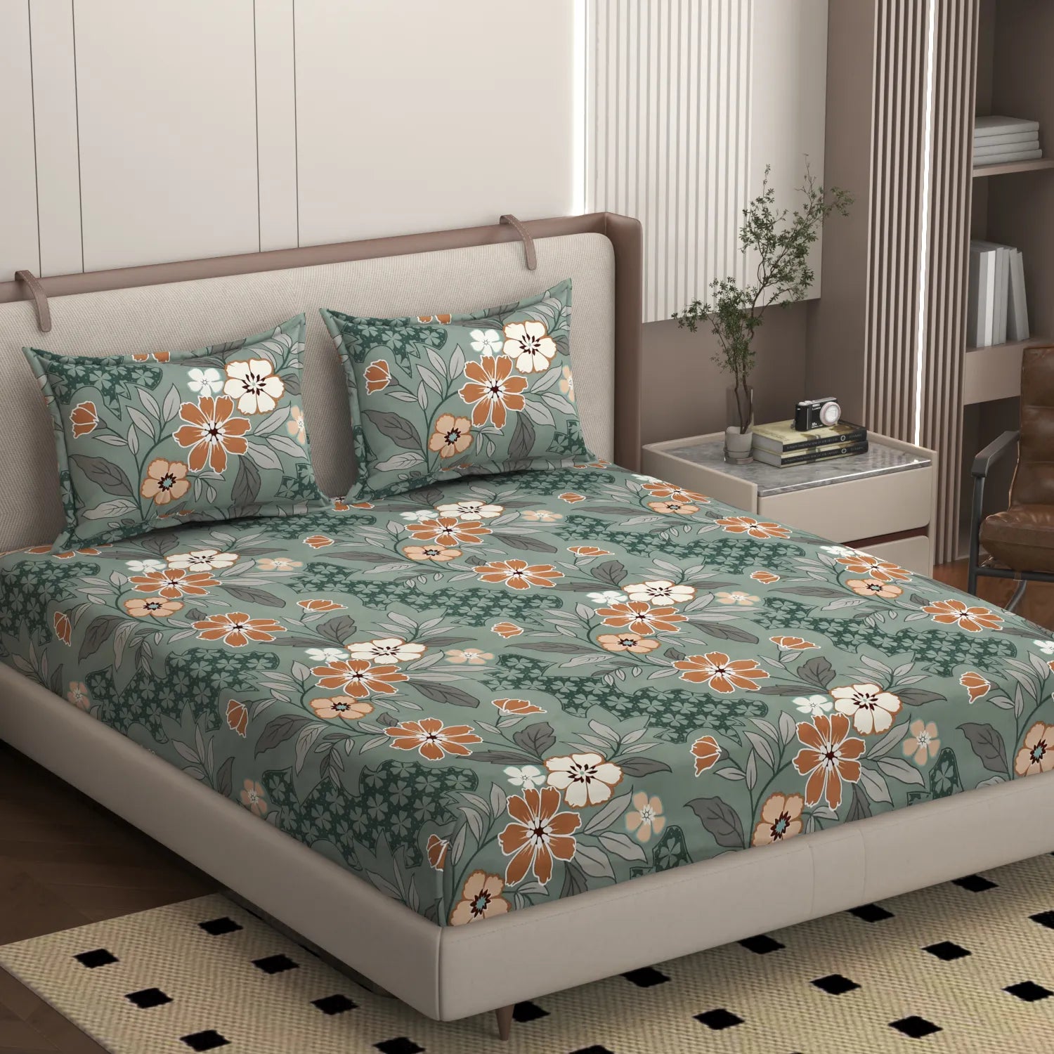 Flora Noir - Queen/Double - Fitted Bedsheet (76×72 inches)