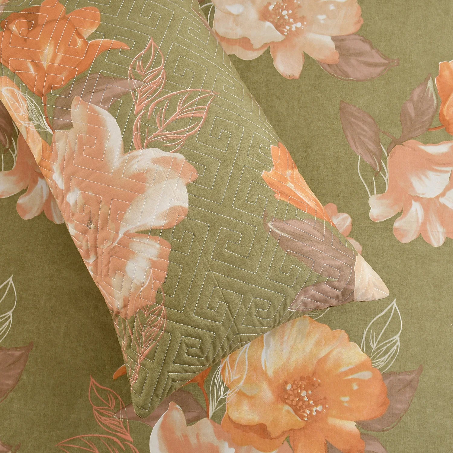 Olivia - 5 Pieces - Quilted Bedding Set (90 x 90 inches)