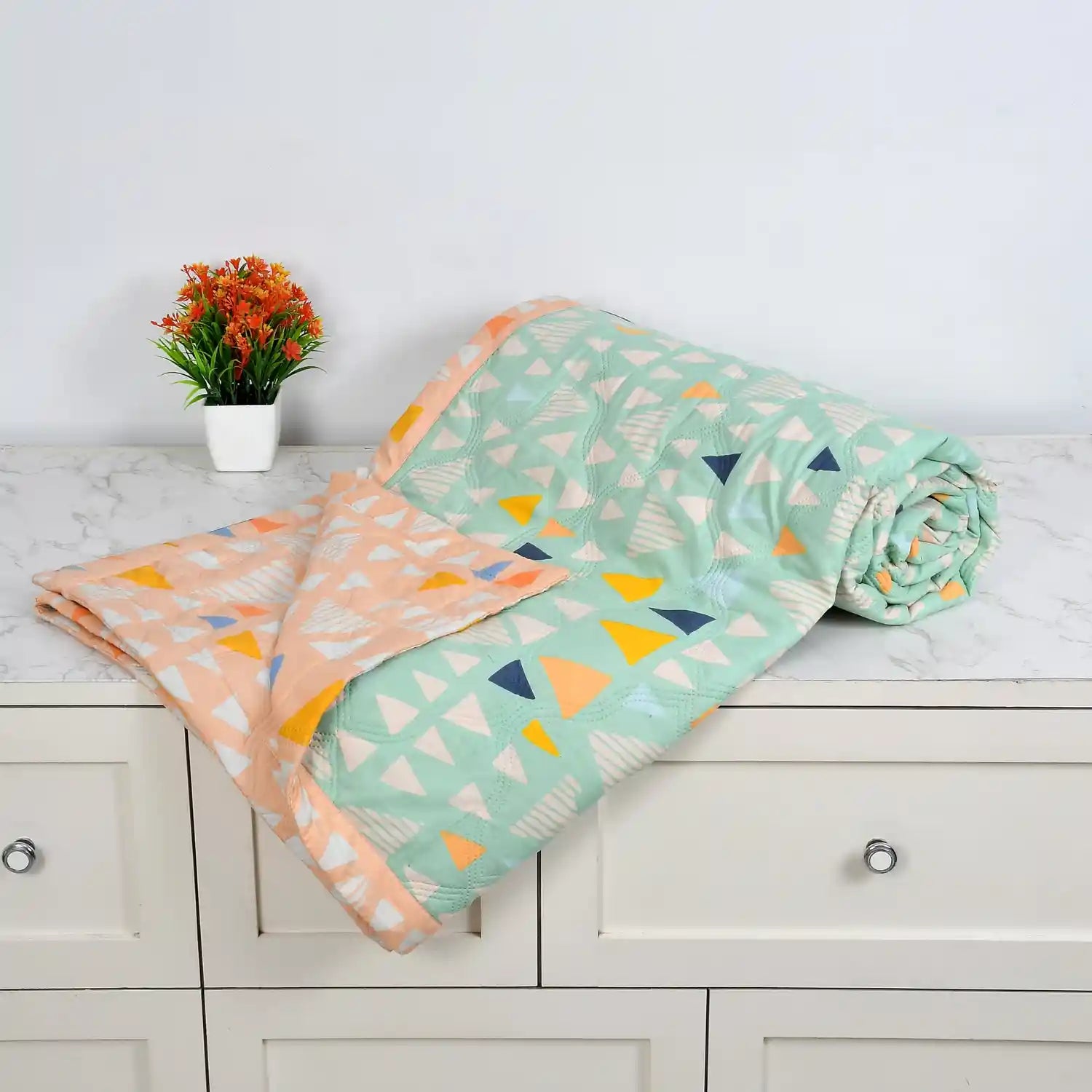 Pyramids - Reversible Comforter - Double Bed