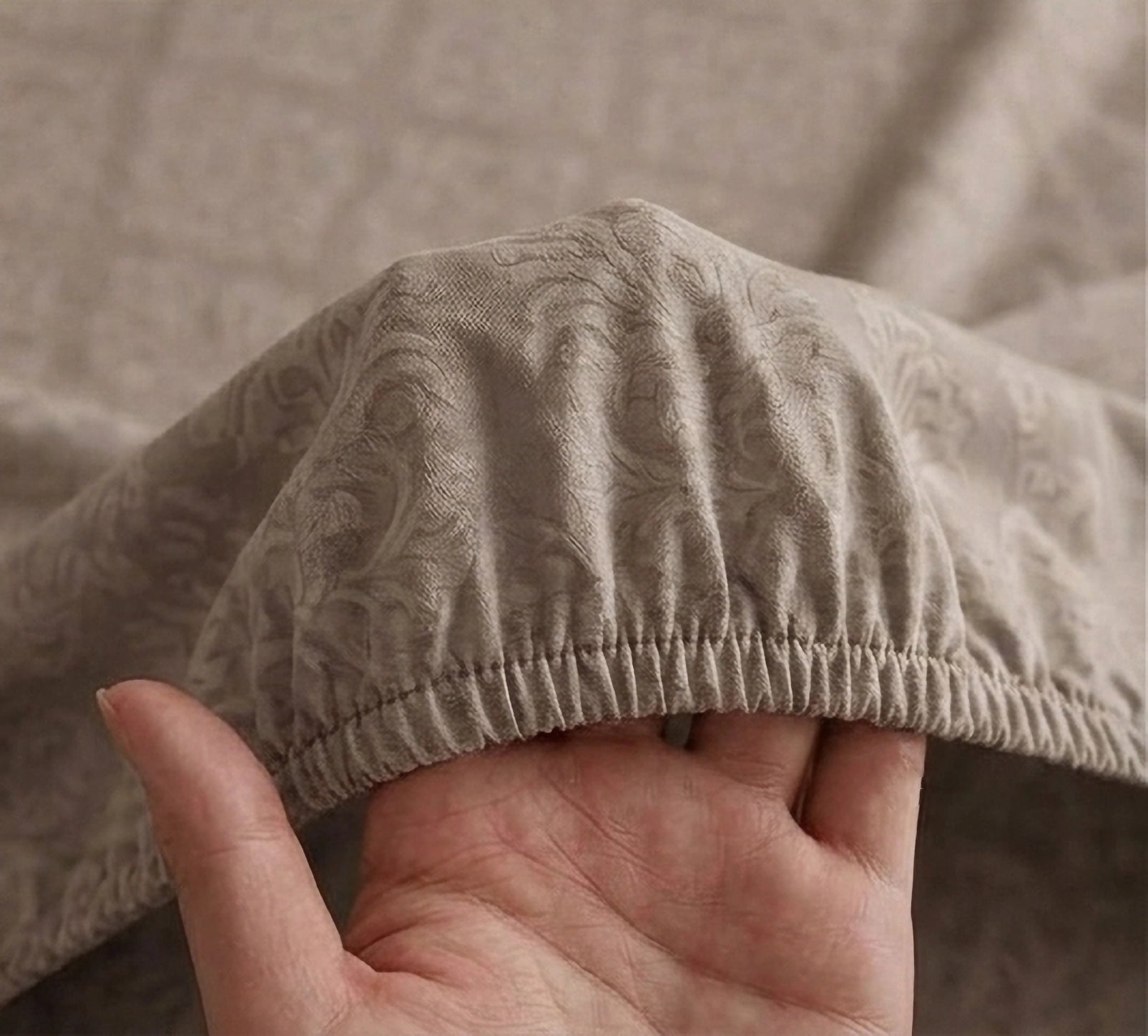 Regalia Dunes - Embossed - King Fitted Bedsheet (78×72 inches)