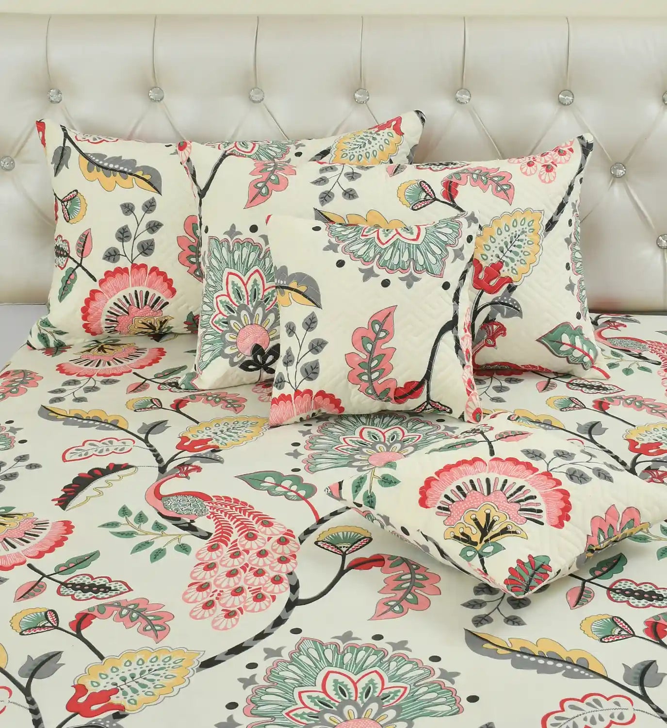 Tropicana - 5 Pieces - Quilted Bedding Set (90 x 90 inches)