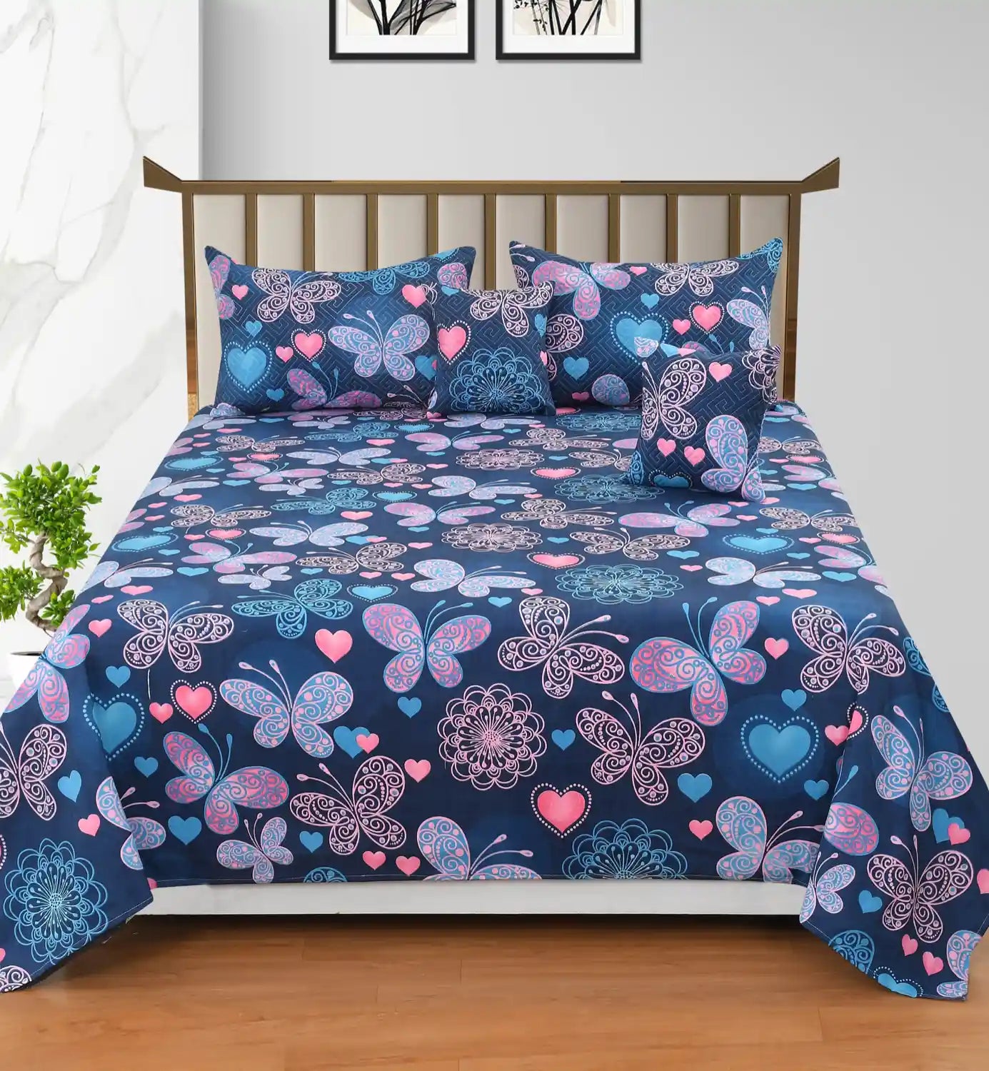 Mystic - 5 Pieces - Quilted Bedding Set (90 x 90 inches)