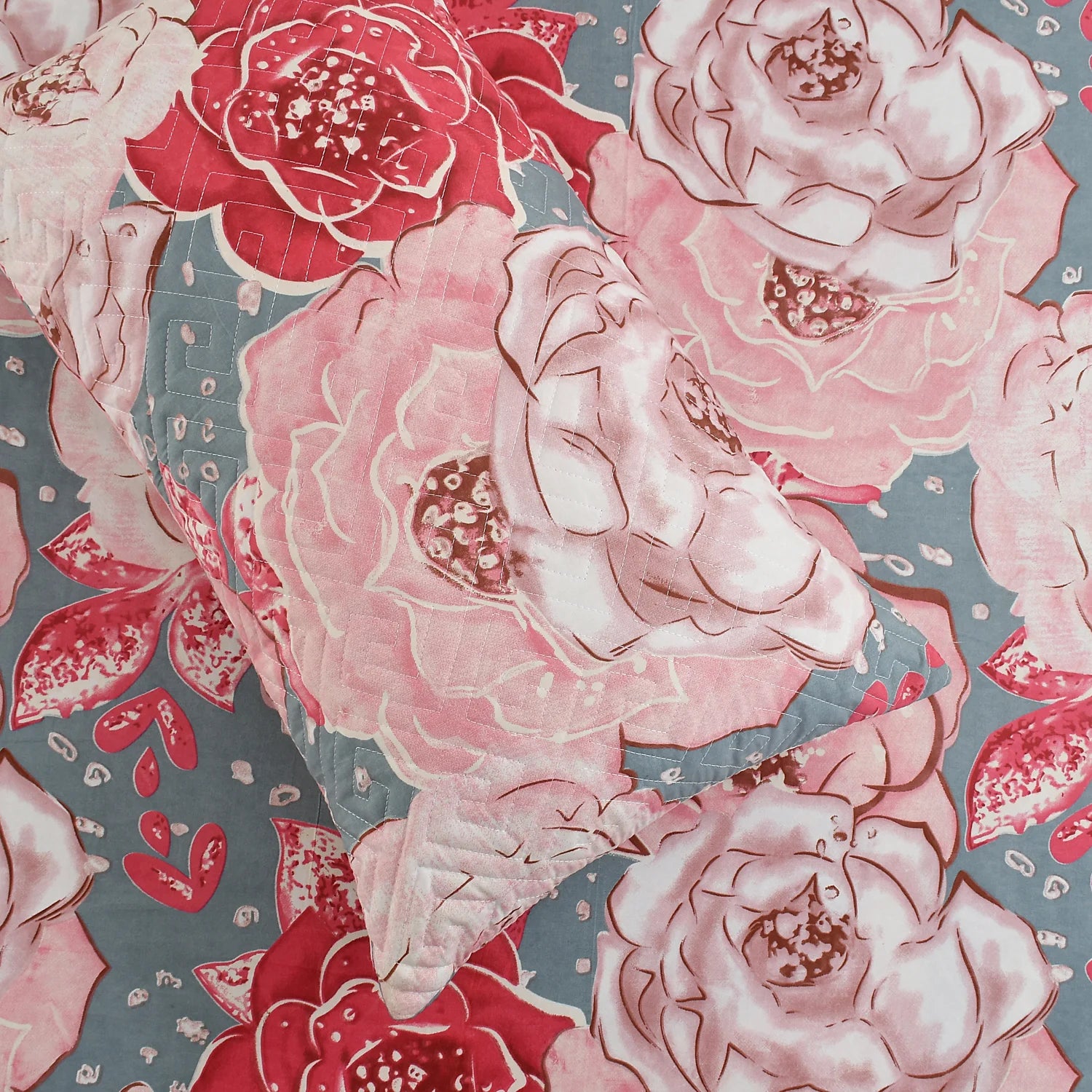 Roseatte - 5 Pieces - Quilted Bedding Set (90 x 90 inches)