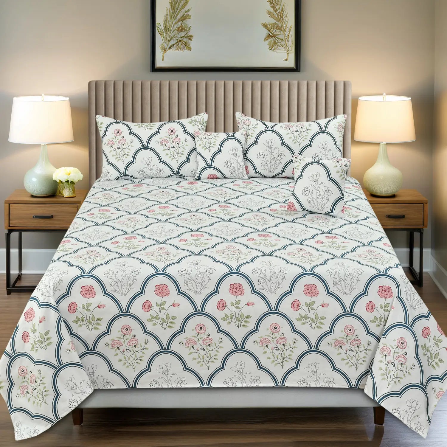 Sophia - 5 Pieces - Quilted Bedding Set (90 x 90 inches)