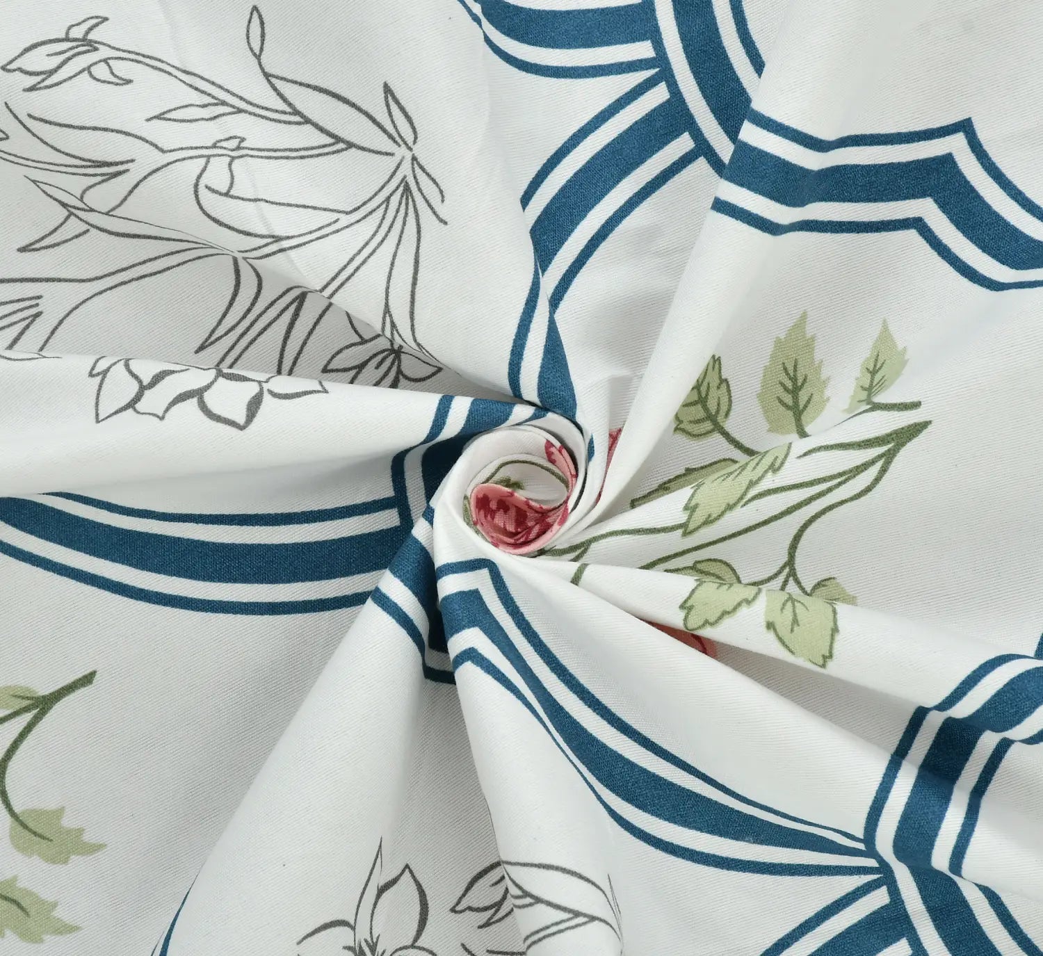 Sophia - 5 Pieces - Quilted Bedding Set (90 x 90 inches)